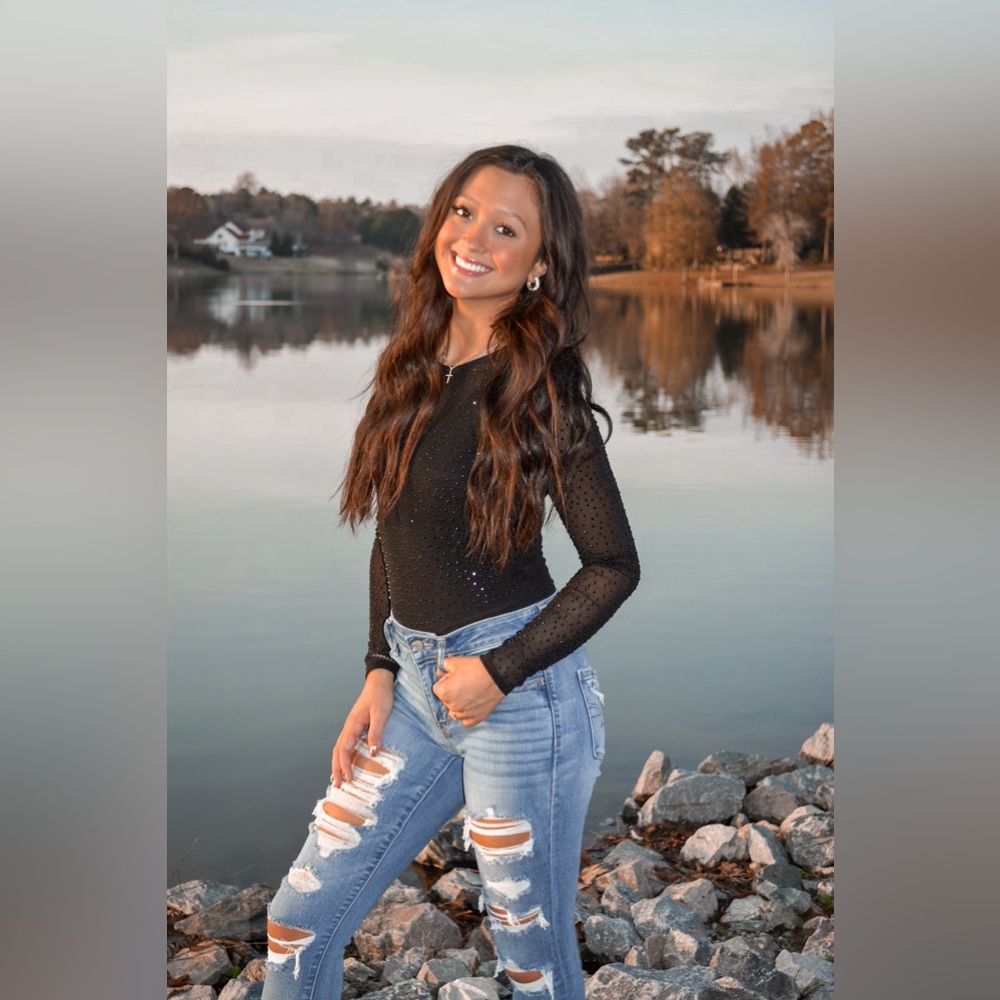 Meet your Posher, Alexis